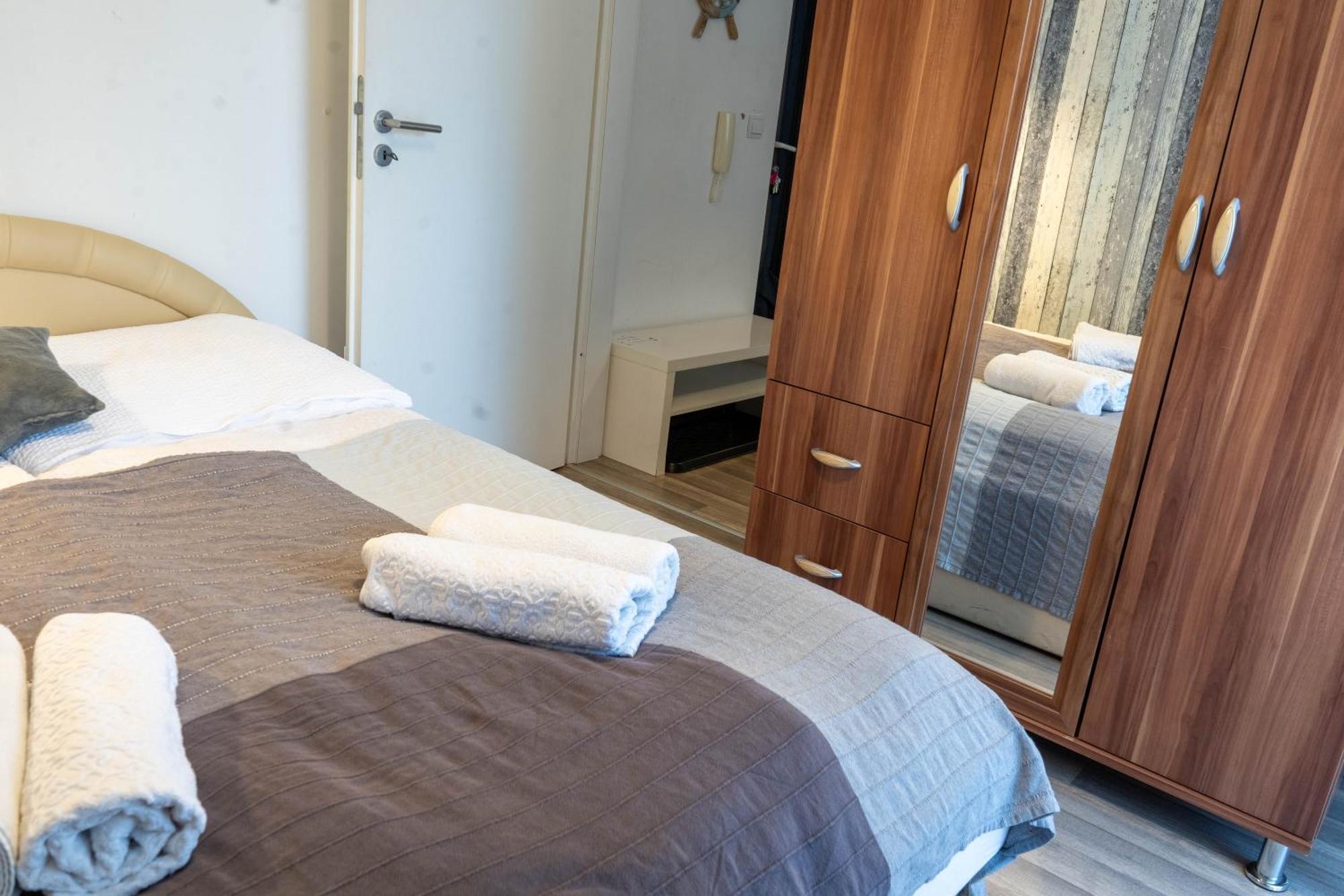 Cac Wellness Apartment Siofok Ngoại thất bức ảnh